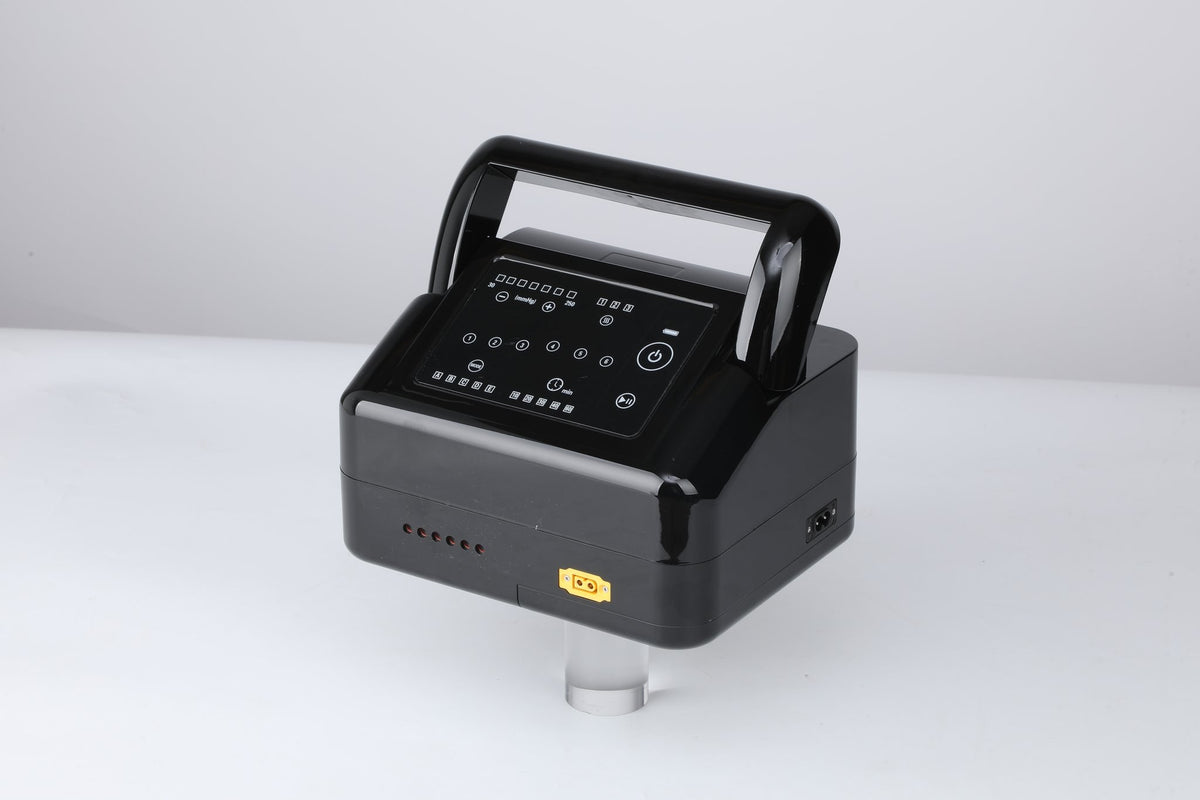 Onda Core Pro console side view with charging port